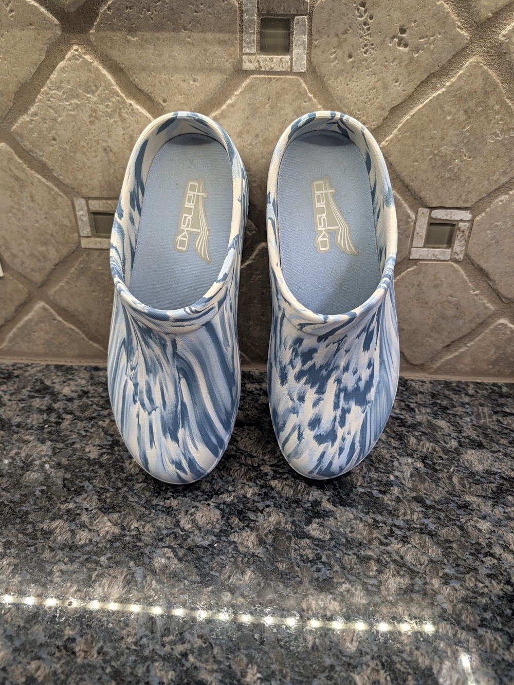 Dansko Women's Kaci slip-on clogs SZ 38 EU - Picture 2 of 10
